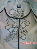 実は裏地のこの模様に惹かれて買いました♪