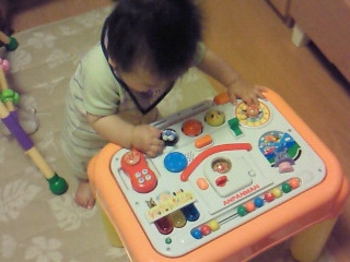 アンパンマンよくばりテーブル