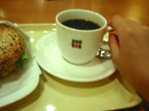 ドトールコーヒー、手