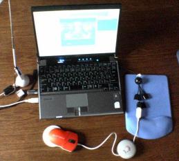 ノートＰＣに取り付けた便利グッズ