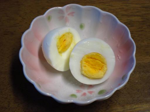 固ゆでタマゴ
