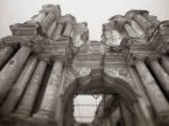 Phobia of a space of great architecture039;s big gate★