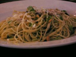 blackbird　ｱﾝﾁｮﾋﾞ・ﾌﾞﾛｯｺﾘｰ・松の実・ﾚｰｽﾞﾝのﾁｰｽﾞﾊﾟｽﾀ