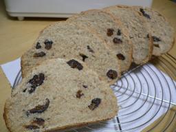 ライ麦フィグブレッド　断面