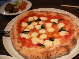 ティアラ　ピッツアマルゲリータ