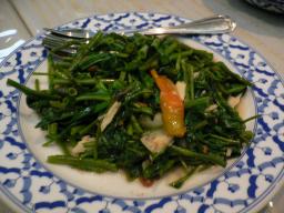ルアンタイ　空心菜の炒め物