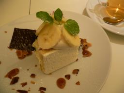 上野松坂屋内フラッグスカフェ　キャラメルバナナショートケーキ