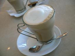 メイプルカフェ　フレーバーラテ（ナッツ）