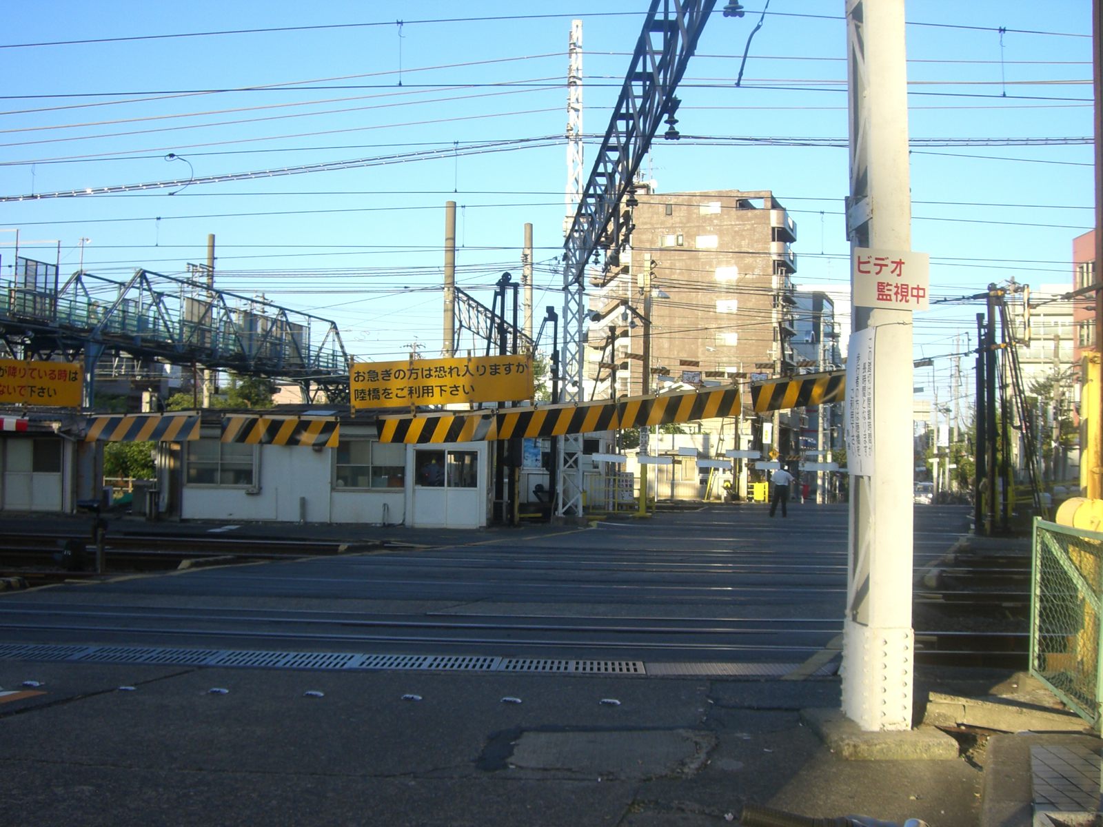 「神宮前」駅の前の開かずの踏切に 鉄道旅 チャリ旅 楽天ブログ 「神宮前」駅の前の開かずの踏切に 鉄道旅 チャリ旅 楽天ブログ