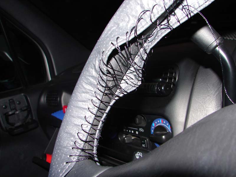 ゴムスポンジを入れるとこ