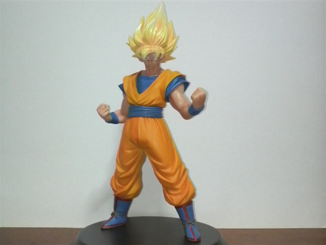 APR208035 - DRAGON BALL Z SON GOKU KAMEHAMEHA FIG - Previews World