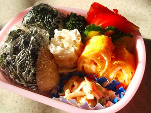 7/4 梅干しおにぎり弁当