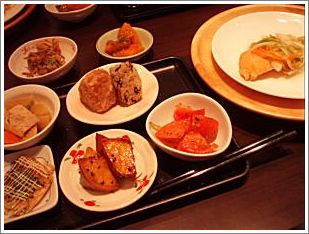 自然食ビュッフェで食べすぎ！（笑）