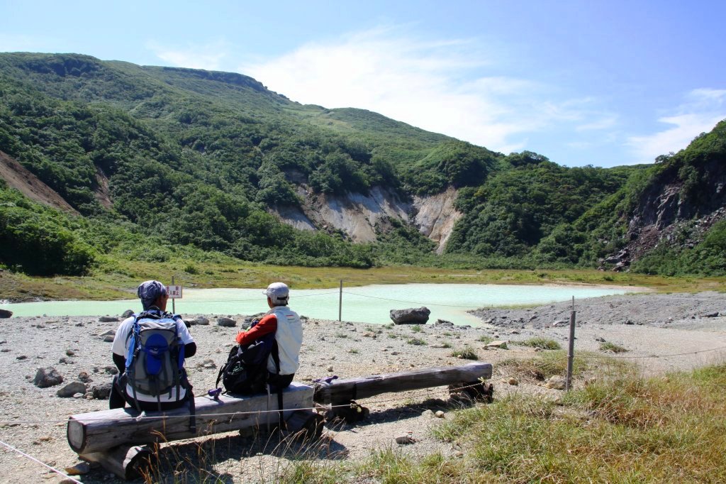 昭和湖まで着たら怪しげな雲が～～