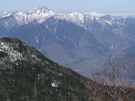 日光白根山と至仏山