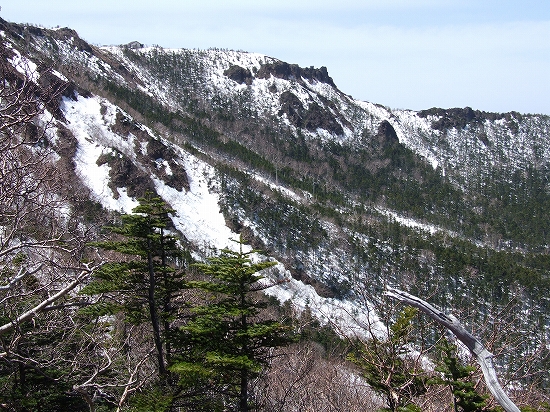 男体山山頂を振り返る