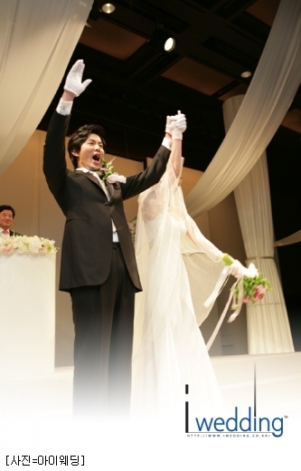 ４、リュ･ジン結婚式