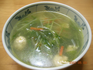 鳥団子と水菜のスープ