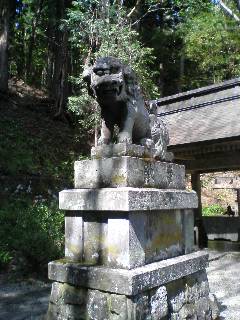 戸隠神社の狛犬