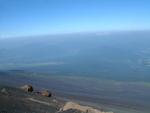 宝永山から山中湖を望む