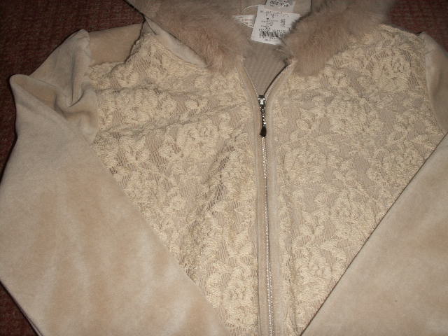 前面レース部分