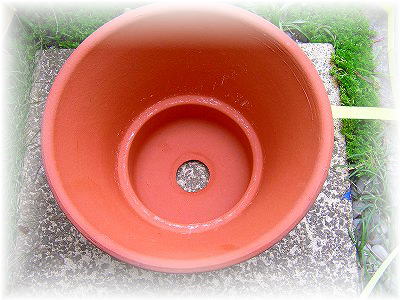 素焼きの鉢２