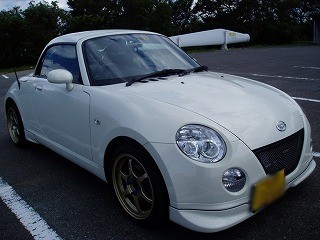 駐車場には三台しかなかったよ。
