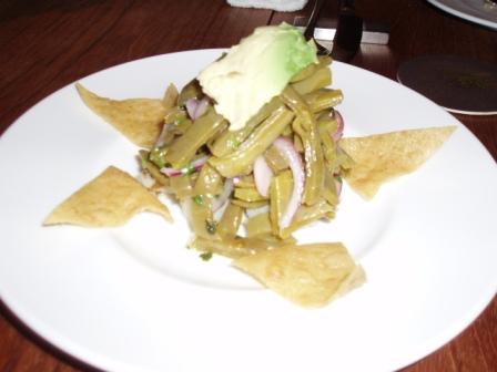 La Colina　のサボテンの果肉のサラダ