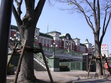 レンガ造りの深谷駅。。