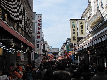 川崎大師仲見世2.jpg