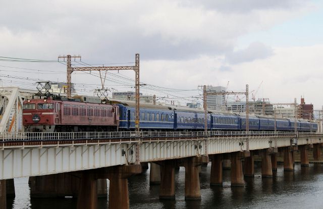 2012.1.5　4002レ　日本海　EF81-101 2