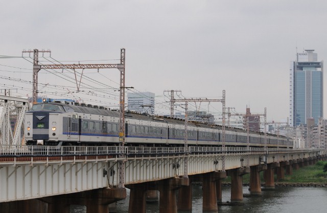 502M　きたぐに　12両（ハネ2両増結）　新大阪－大阪（上淀）2
