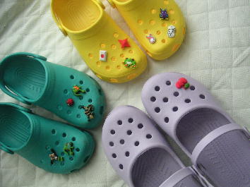 crocs