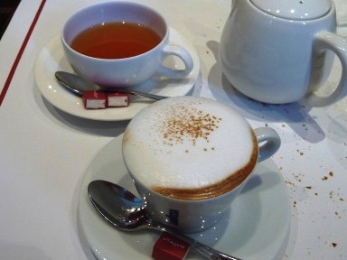 カプチーノと紅茶