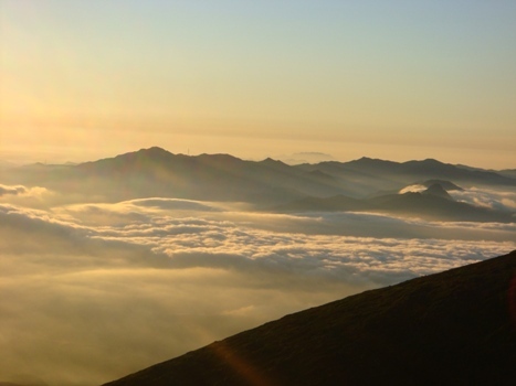 硫黄岳山荘の朝