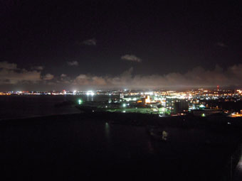 ホテルのベランダから（夜景）