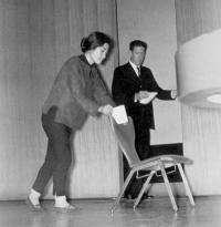 ジョン・ケージとオノ・ヨーコ。