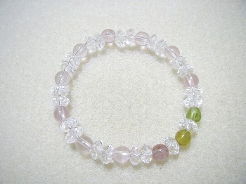 ペリドットとトルマリン、ゲーサイト入り水晶ブレス