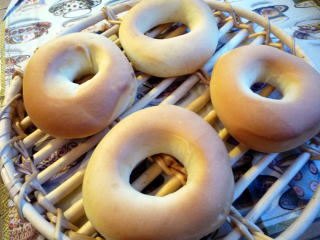 081018dounuts1.jpg
