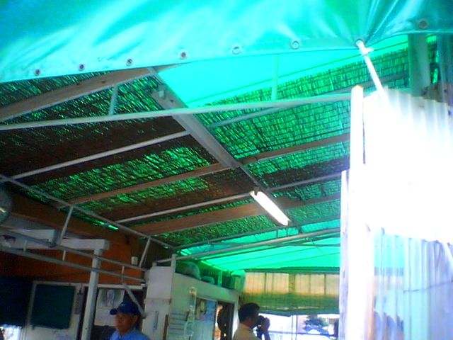 200808191313   畷・管理棟屋根裏.jpg