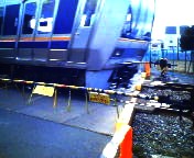 200703181509    列車の通過.jpg