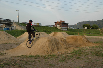 imge5e29c554kz9og    ＢＭＸ.jpg