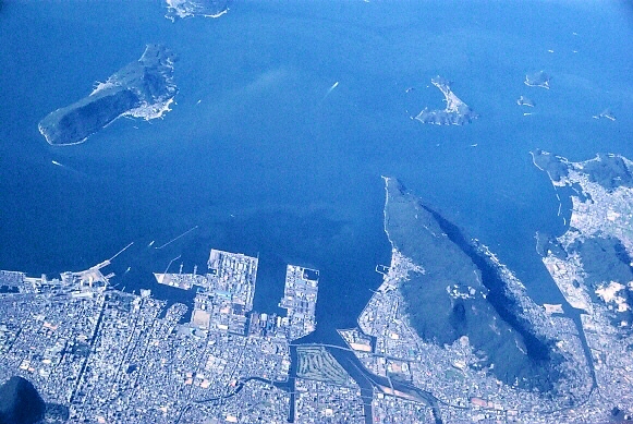屋島と高松港