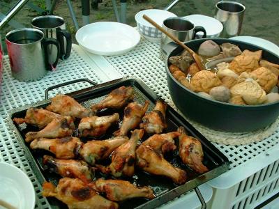 青野原campおでんとスモークチキン.JPG