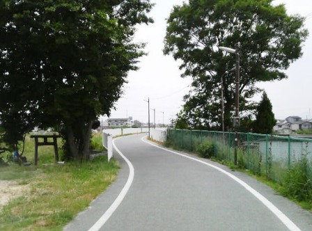 富雄川自転車道 (3).JPG