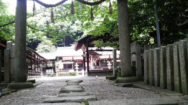 高山八幡宮 (2).jpg
