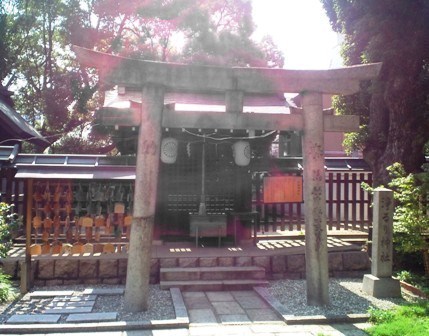 浄瑠璃神社.jpg