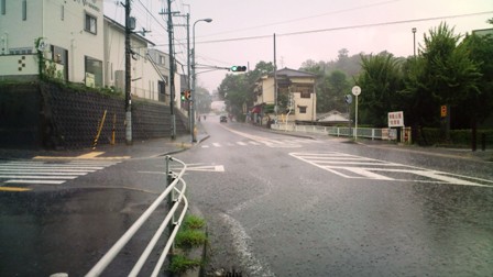 夕立・雨宿り・外環状道路の下.jpg