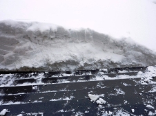 20110128恐怖の雪下ろし.jpg