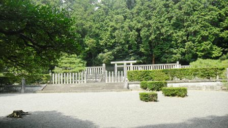 057天智天皇陵 (3).JPG